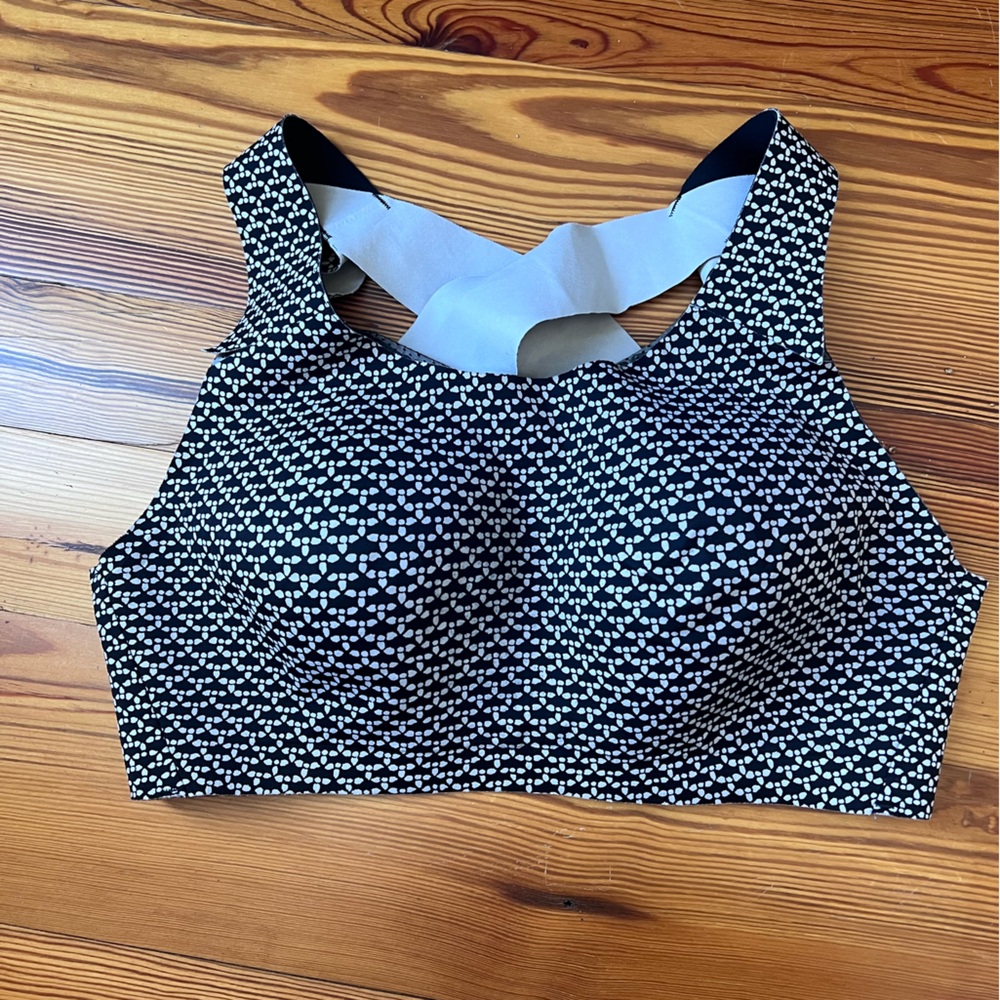 Enlite High support lululemon bra 34D black/white